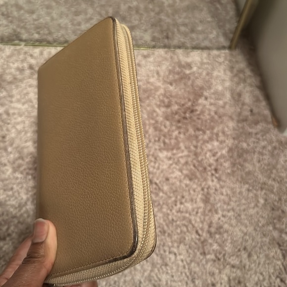 Chanel Zippy - Picture 15 of 17